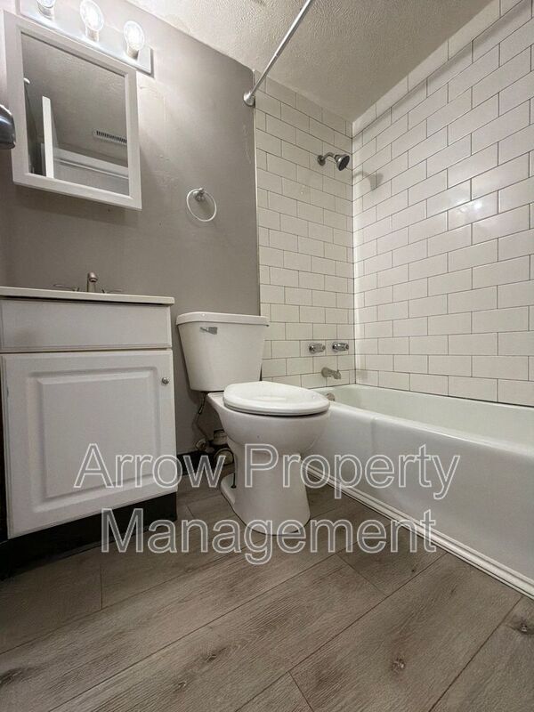 Foto del edificio - 1119 E St