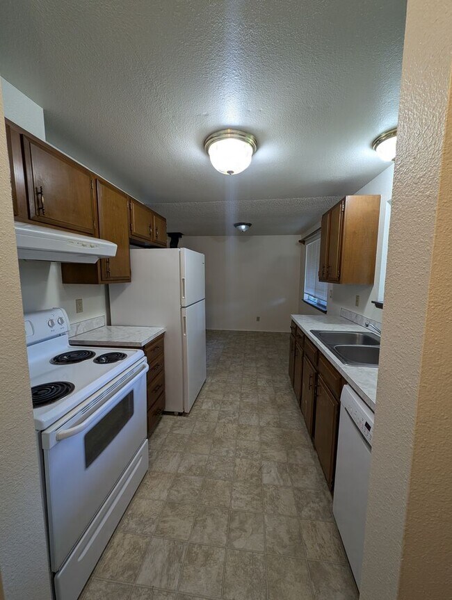 Foto del edificio - Two Bedroom for Rent in Brownsville! Large & Private Lot, Pets Allowed, Close to Bases & More!