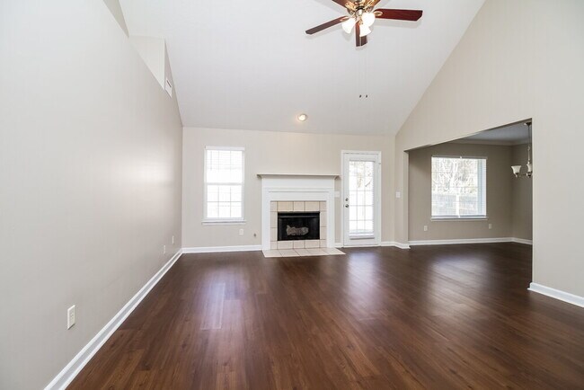 Foto del edificio - 7036 Hickory Pass Ln