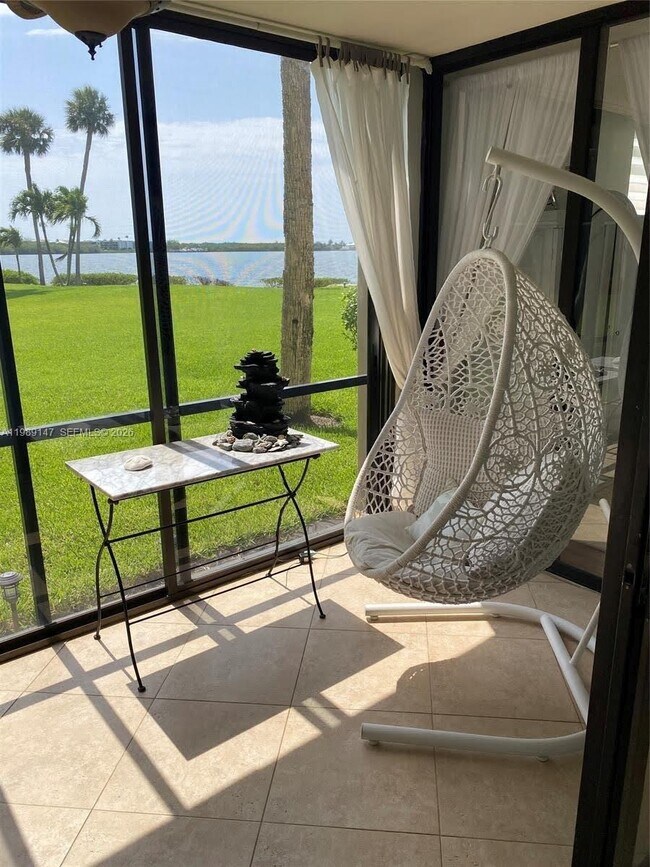 Foto del edificio - 3432 NE Causeway Blvd