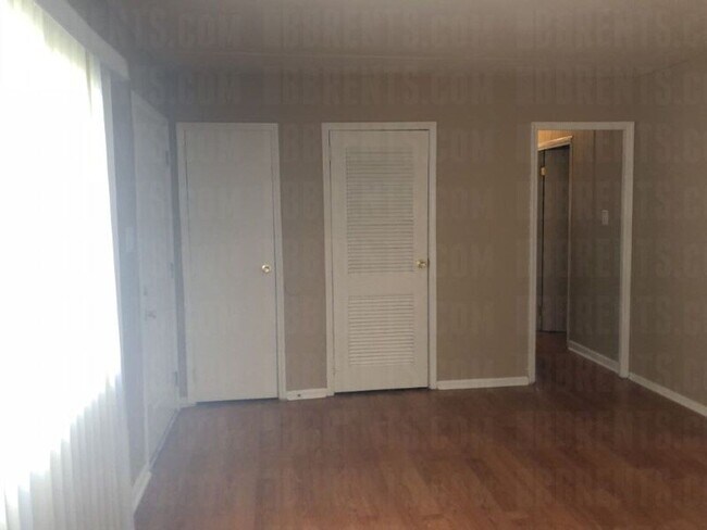 Building Photo - 602 Richardson Dr