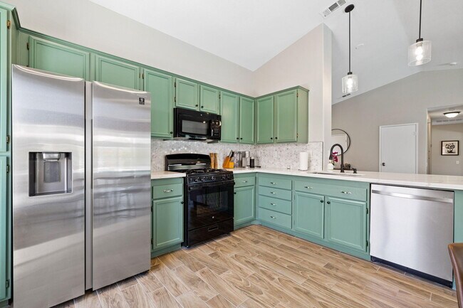 Foto del edificio - 78830 Bayberry Ln