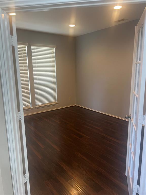 Foto del edificio - 2911 Meadows Pond Ln