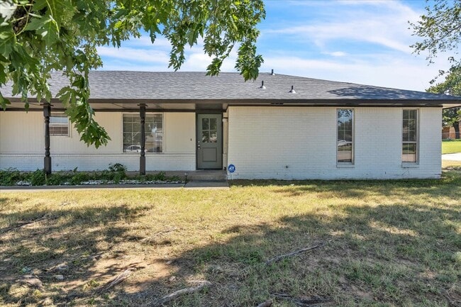 Foto del edificio - 9800 Willow Wind Dr