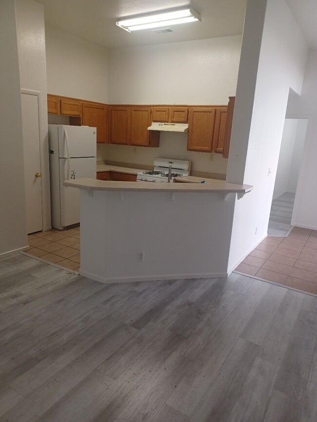 Foto del edificio - 5752 Indian Springs St