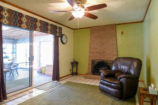 Building Photo - 1498 Sleepy Meadow Ct