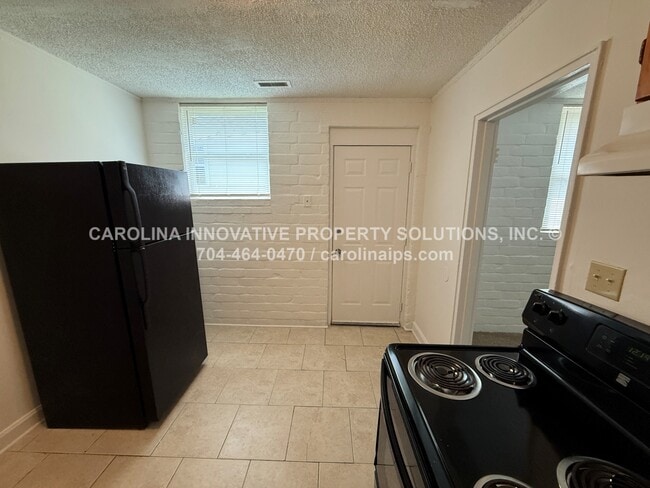 Building Photo - 2120 Rush Wind Dr