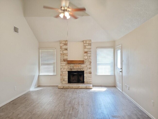 Building Photo - 16803 Village Oak Loop