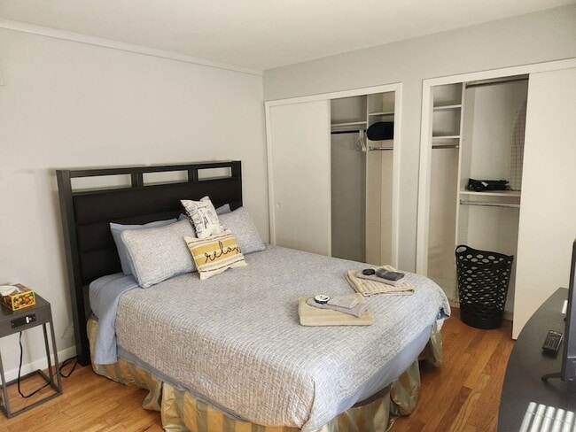 Foto del edificio - 368 Luella Ave