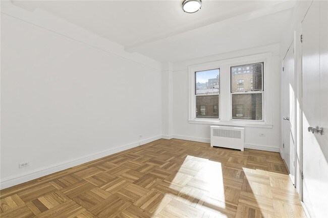Foto del edificio - 115 E 89th St