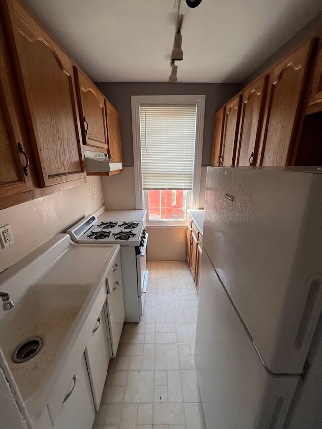 Foto del edificio - 1338 Mineral Spring Rd