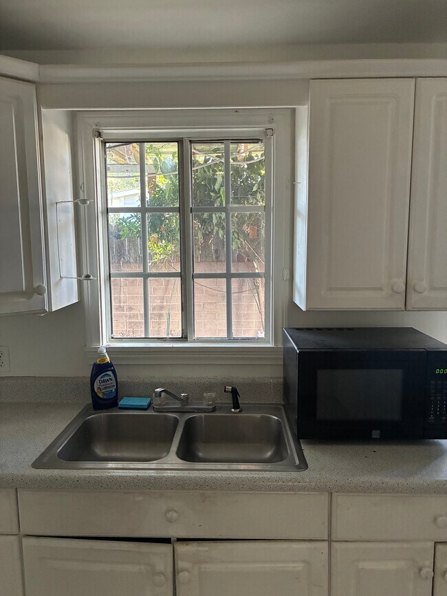 Foto del edificio - 805 N Maple St