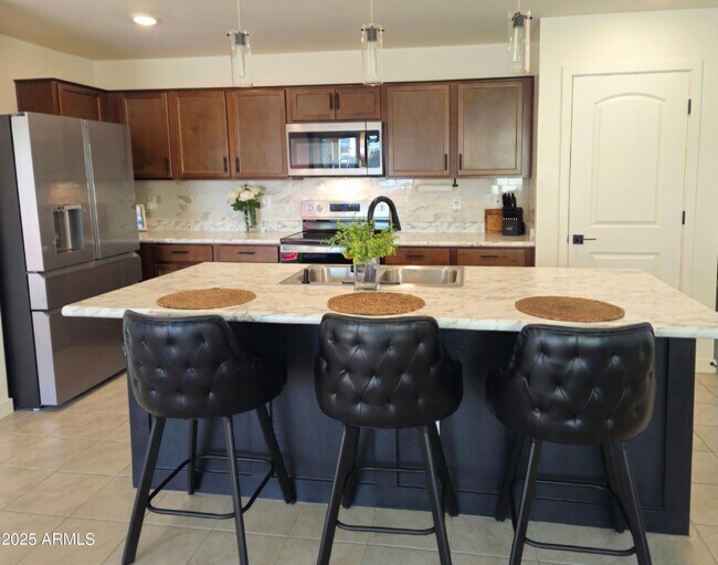 Building Photo - 18141 W Yavapai St