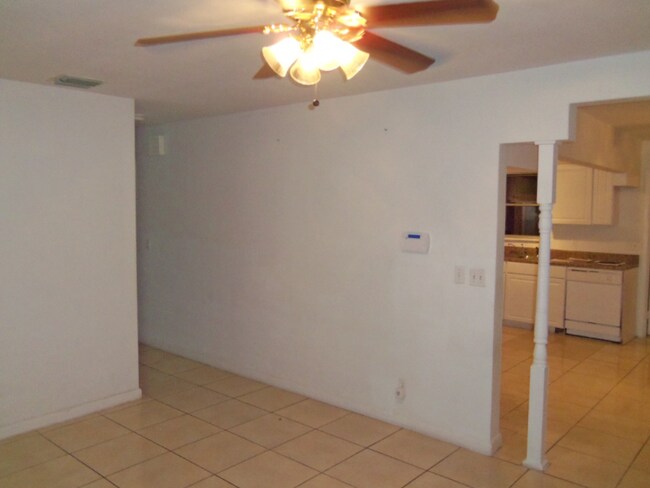 Foto del edificio - 3401 SW 12th Pl