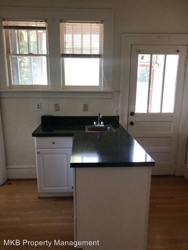 Foto del edificio - 2 br, 1.5 bath House - 532 Walnut Ave SE