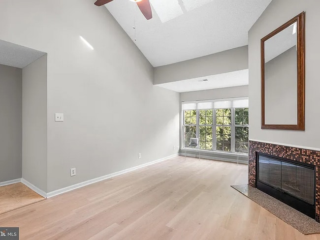 Building Photo - 3800 Green Ridge Ct