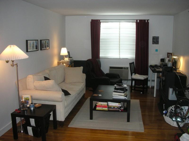 00 - 100 Broadway