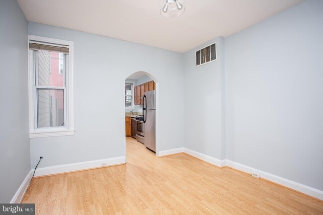 Building Photo - 1460 Reynolds St