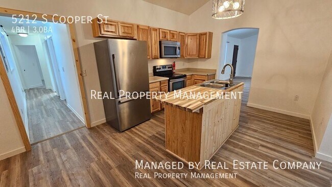 Foto del edificio - Secluded Ranch Style Remodeled Four Bedroo...