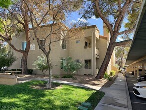 Building Photo - 3145 E Flamingo Rd