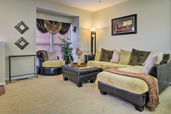 Building Photo - 5077 Cameo Terrace