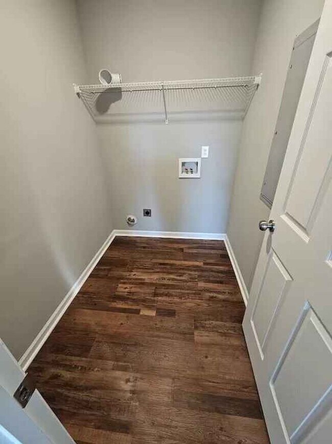 Building Photo - Beautiful Single-family home!