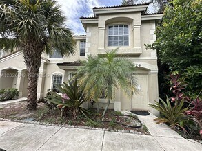Building Photo - 824 Summit Blvd