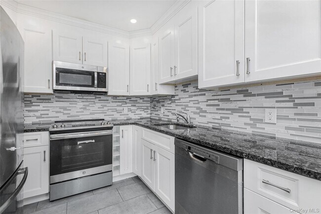 Foto del edificio - 174 Ashford Ave