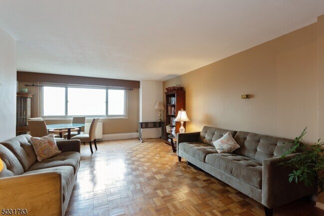 Foto del edificio - 377 S Harrison St