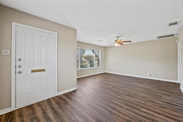Building Photo - 1807 S Vernon Ave