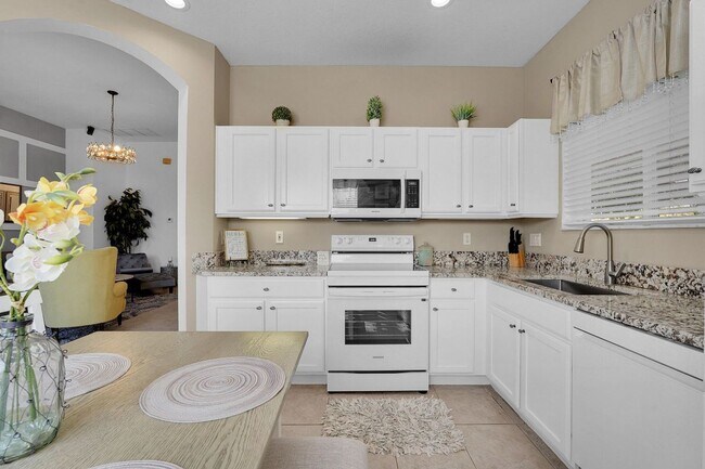 Foto del edificio - 515 SW Indian Key Dr