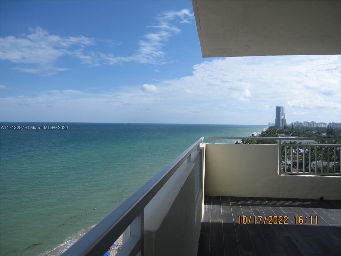 Foto principal - 3180 S Ocean Dr