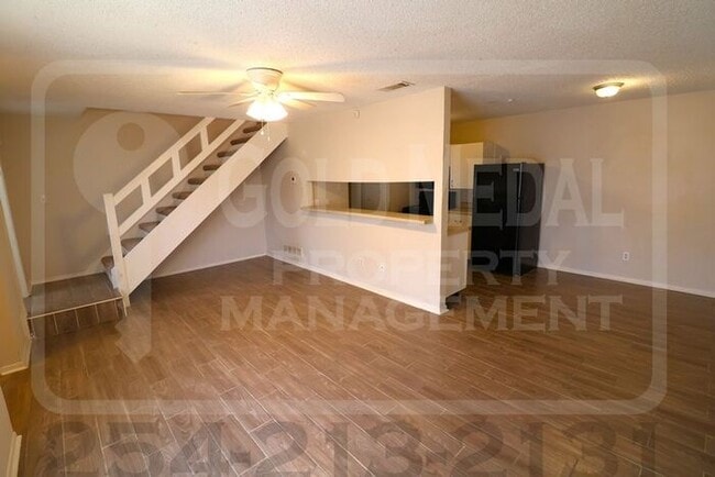 Building Photo - 503 Longhorn Cir