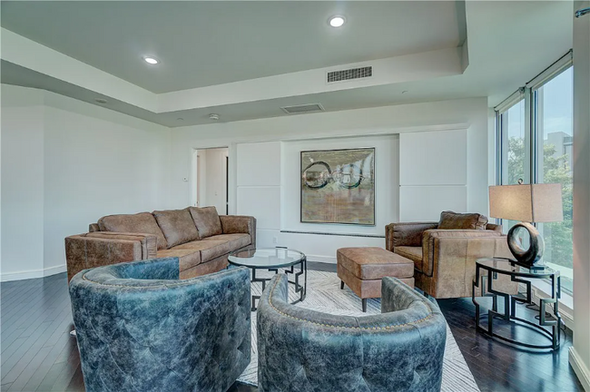Building Photo - 5900 Mosteller Dr