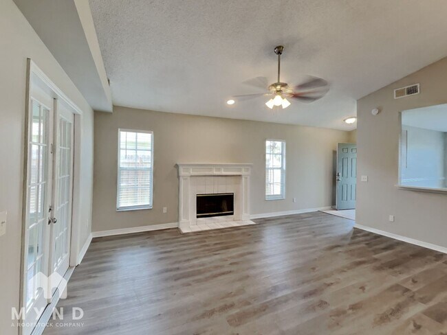 Foto del edificio - 4830 Fort Dodge St