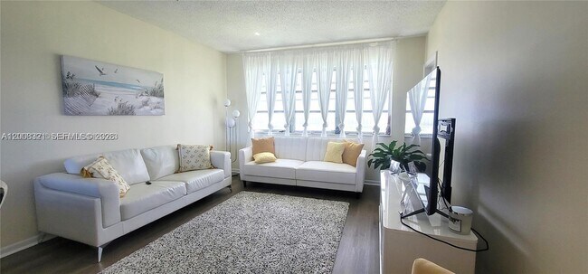 Foto del edificio - 2200 Park Ln