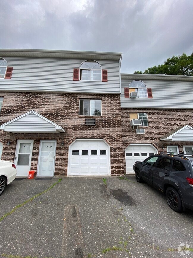 Building Photo - 197 Pine Hill Rd