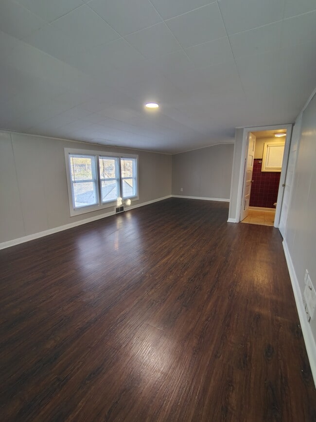 Foto del edificio - 2407 Custer Ave