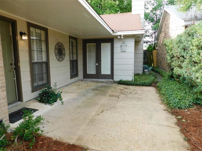 Foto del edificio - 4157 Denton Dr