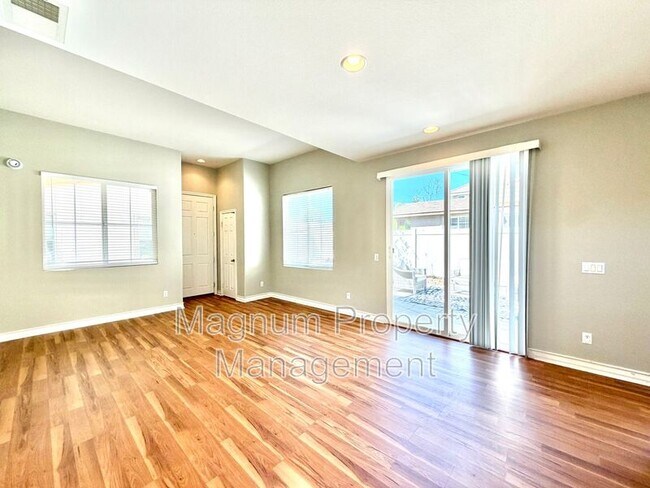 Foto del edificio - 37239 Ascella Ln