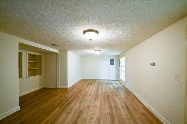 Foto del edificio - 3399 Parsons Ridge Ln
