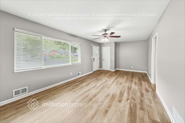 Foto del edificio - 8490 Meadowbrook Dr