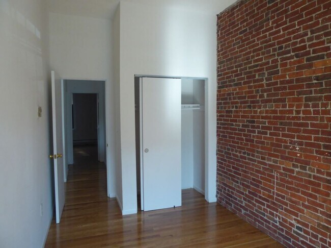 Building Photo - 23 Cortes St