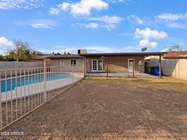 Building Photo - 2342 W Danbury Dr