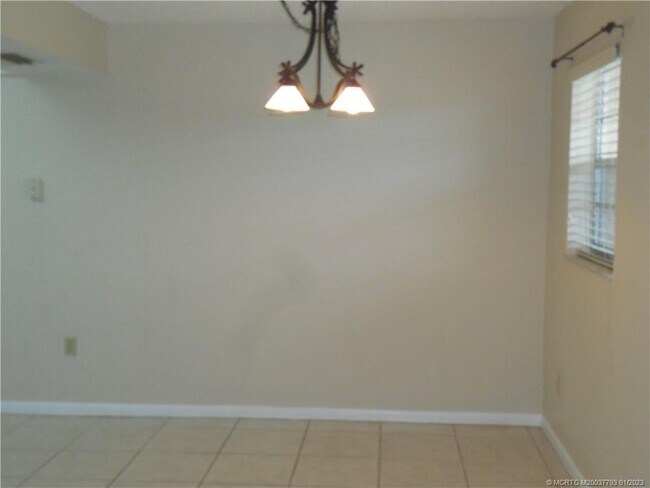 Building Photo - 2600 S Kanner Hwy