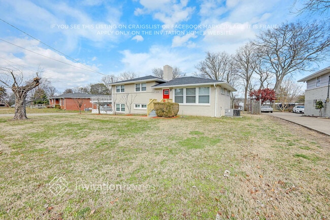 Building Photo - 728 Winthorne Dr