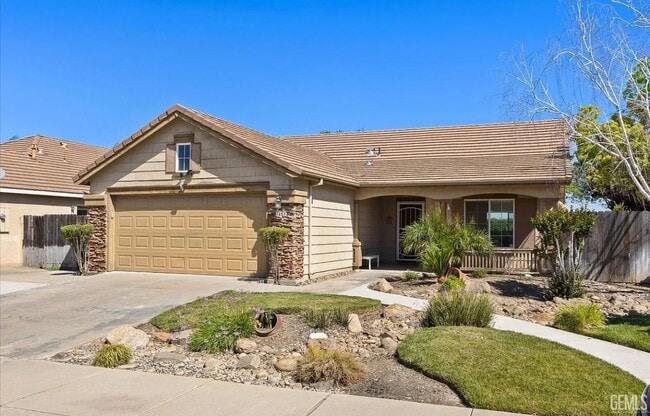 Building Photo - Must Apply to Schedule Viewing