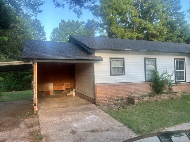 Building Photo - 1516 Norwood Dr