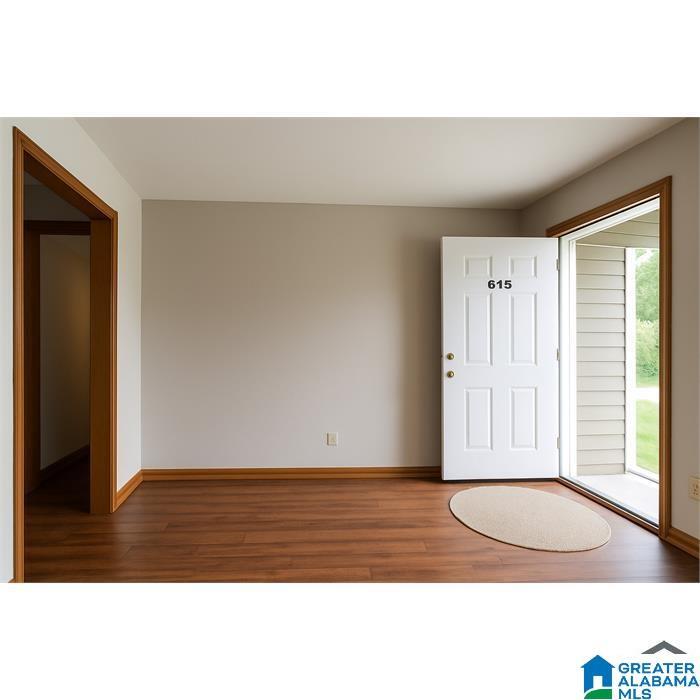 Foto principal - 611 Center Way S