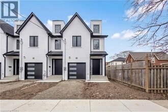 Building Photo - 109 Winniett St